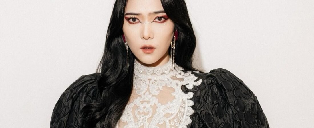 Isyana Sarasvati EKLEKTIKO Jadi Album Chaos yang Bikin Nagih