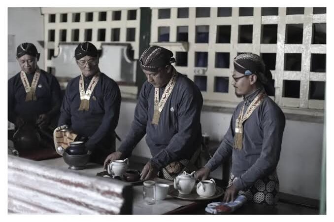 Tradisi Patehan, Ritual Ngeteh Ala Raja Jawa yang Sarat Makna