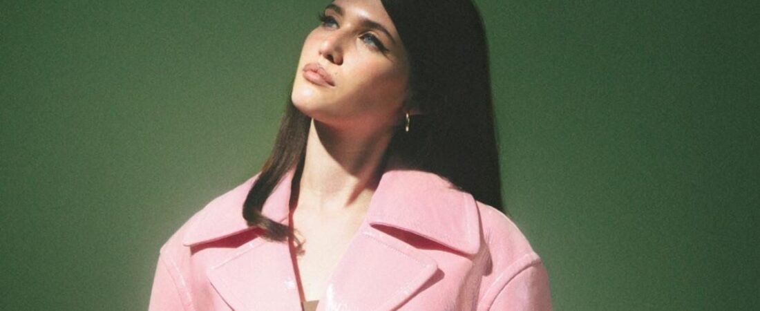 Sienna Spiro Rilis Great Expectation, Tandai Album Debut Visitor